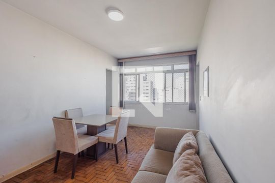 Apartamento à venda com 2 quartos, 74m² em Jardim Paulista, São Paulo