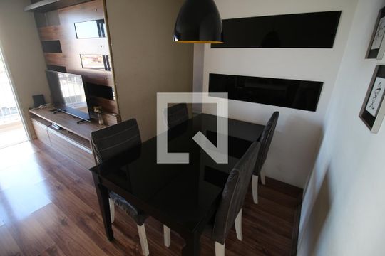Sala de apartamento à venda com 2 quartos, 57m² em Vila Antonieta, São Paulo