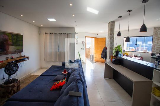 Sala de casa para alugar com 3 quartos, 600m² em Jardim São Pedro, São Paulo