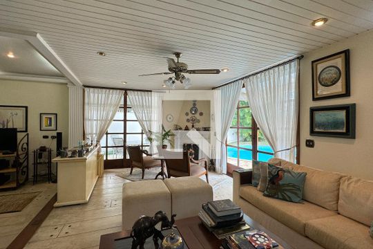 Casa de Condomínio à venda com 5 quartos, 400m² em Residencial Tres (alphaville), Santana de Parnaíba