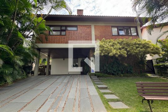 Garagem de casa de condomínio à venda com 5 quartos, 400m² em Residencial Tres (alphaville), Santana de Parnaíba