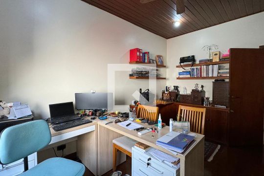 Escritório de casa de condomínio à venda com 5 quartos, 400m² em Residencial Tres (alphaville), Santana de Parnaíba