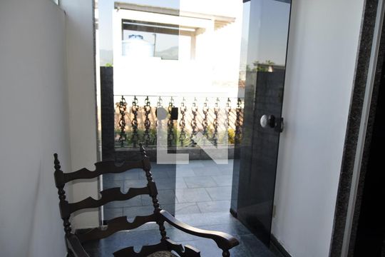 Quarto de casa à venda com 4 quartos, 191m² em Pilares, Rio de Janeiro