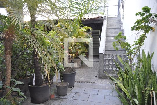 Quintal de casa à venda com 4 quartos, 191m² em Pilares, Rio de Janeiro