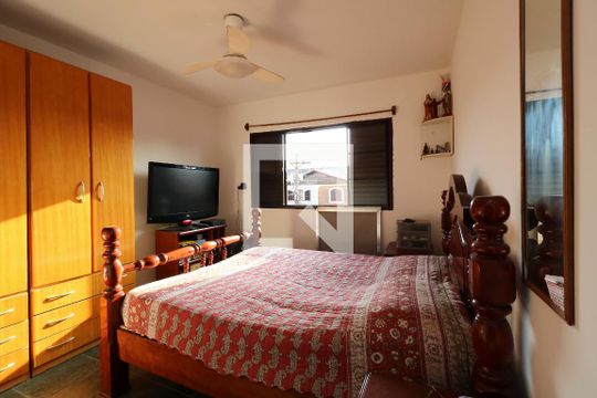 Suíte de casa à venda com 3 quartos, 193m² em Jardim Ocara, Santo André