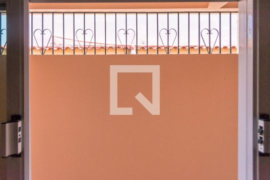 Vista da Sala de casa à venda com 1 quarto, 56m² em Brás de Pina, Rio de Janeiro