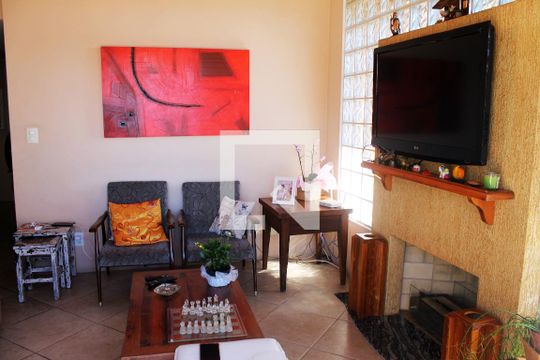 Sala de casa à venda com 6 quartos, 394m² em Jardim América, São Leopoldo