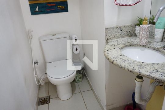 Lavabo de casa de condomínio à venda com 4 quartos, 155m² em Jacarepaguá, Rio de Janeiro