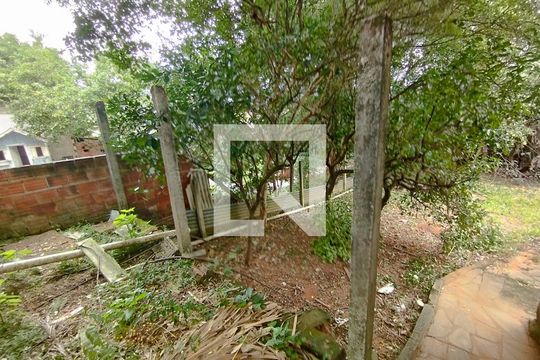 Quintal de casa à venda com 2 quartos, 385m² em São Jorge, Novo Hamburgo