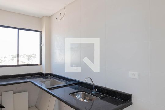 Cozinha de apartamento à venda com 2 quartos, 46m² em Vila Santa Isabel, São Paulo