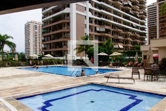 Área comum - Piscina de apartamento para alugar com 2 quartos, 101m² em Barra da Tijuca, Rio de Janeiro
