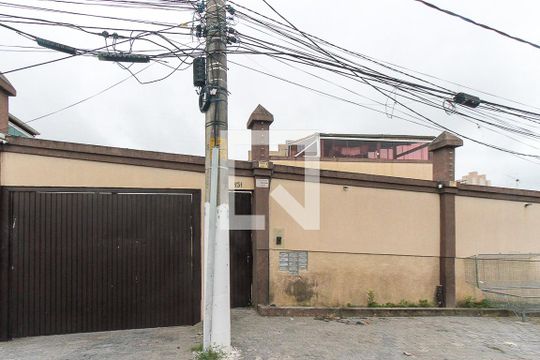 Fachada de casa de condomínio à venda com 2 quartos, 150m² em Vila Ema, São Paulo