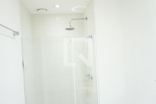 Banheiro Social de apartamento para alugar com 2 quartos, 70m² em Camorim, Rio de Janeiro