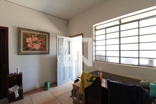 Casa à venda com 3 quartos, 110m² em Universitário, Belo Horizonte