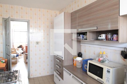 Cozinha de casa à venda com 3 quartos, 110m² em Universitário, Belo Horizonte