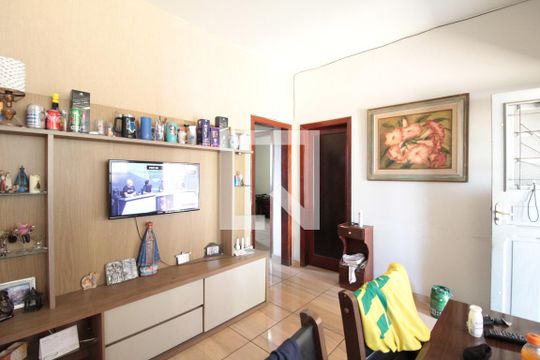Sala de casa à venda com 3 quartos, 110m² em Universitário, Belo Horizonte