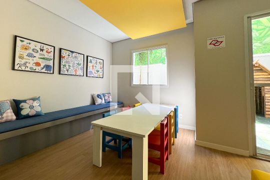 Área comum de kitnet/studio para alugar com 1 quarto, 25m² em Água Branca, São Paulo