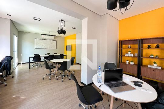 Área comum de kitnet/studio para alugar com 1 quarto, 25m² em Água Branca, São Paulo