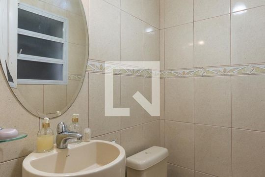 Lavabo de casa à venda com 3 quartos, 200m² em Tijuca, Rio de Janeiro