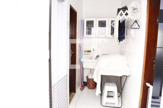 Área de Serviço de casa à venda com 3 quartos, 173m² em Vila Bruna, São Paulo