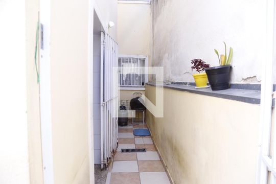 Área comum de casa à venda com 3 quartos, 173m² em Vila Bruna, São Paulo