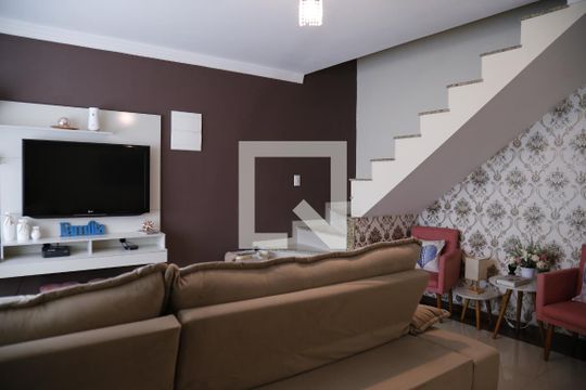 Casa à venda com 3 quartos, 173m² em Vila Bruna, São Paulo