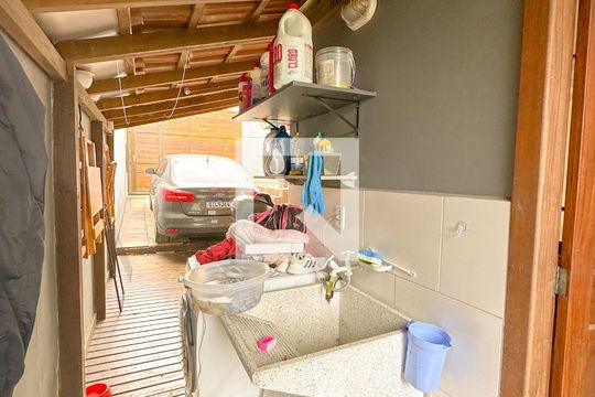 Área de Serviço de casa para alugar com 3 quartos, 103m² em São João do Rio Vermelho, Florianópolis