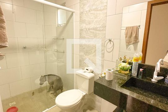 Banheiro de casa para alugar com 3 quartos, 103m² em São João do Rio Vermelho, Florianópolis