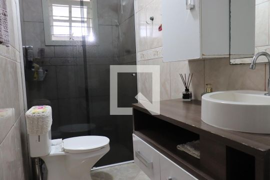 Banheiro 01 de casa à venda com 4 quartos, 272m² em Feitoria, São Leopoldo