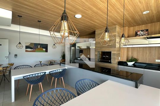 Área comum de kitnet/studio para alugar com 1 quarto, 25m² em Mossunguê, Curitiba