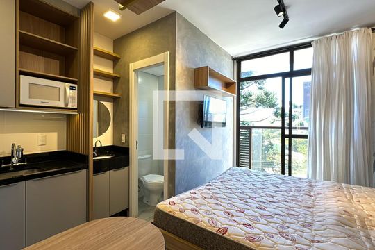 Kitnet/Studio para alugar com 1 quarto, 25m² em Mossunguê, Curitiba