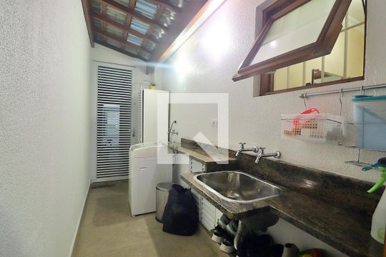 Área de Serviço de casa à venda com 3 quartos, 230m² em Campestre, Santo André