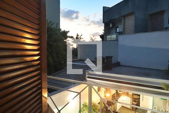 Suíte 2 - Sacada do Quarto 2 de casa à venda com 3 quartos, 230m² em Campestre, Santo André
