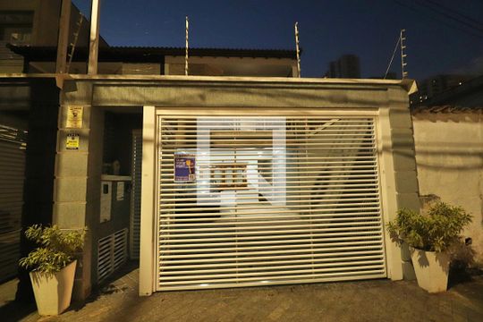 Fachada de casa à venda com 3 quartos, 230m² em Campestre, Santo André