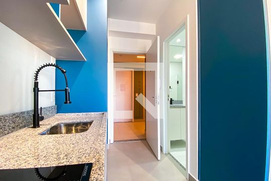 Banheiro  de kitnet/studio para alugar com 1 quarto, 25m² em Butantã, São Paulo