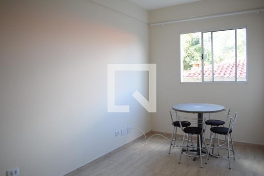 Apartamento para alugar com 1 quarto, 38m² em Xaxim, Curitiba
