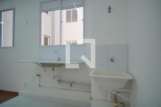 Cozinha de apartamento à venda com 2 quartos, 40m² em Parque Santa Fé, Porto Alegre