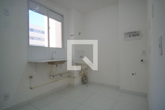 Cozinha de apartamento à venda com 2 quartos, 40m² em Parque Santa Fé, Porto Alegre