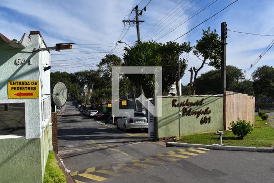 Fachada do condomínio de apartamento para alugar com 2 quartos, 59m² em Pilarzinho, Curitiba