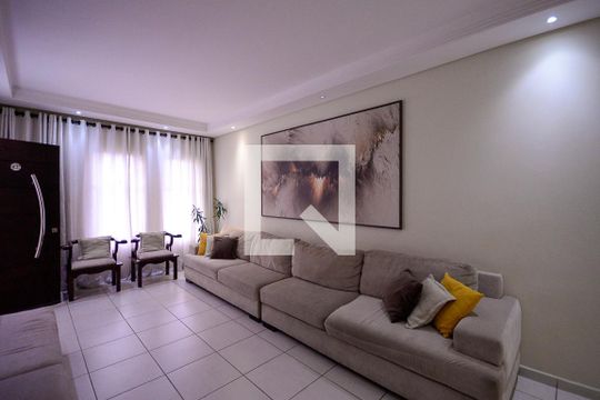 Sala de casa à venda com 3 quartos, 280m² em Vila Moinho Velho, São Paulo