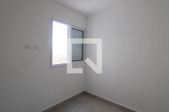 Quarto de apartamento para alugar com 1 quarto, 28m² em Vila Nivi, São Paulo