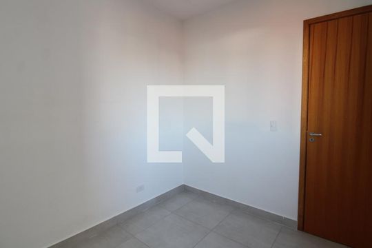 Quarto de apartamento para alugar com 1 quarto, 28m² em Vila Nivi, São Paulo