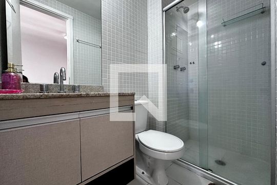 Banheiro de kitnet/studio à venda com 0 quarto, 35m² em Itaim Bibi, São Paulo