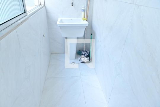 Lavanderia  de apartamento para alugar com 2 quartos, 75m² em Canto do Forte, Praia Grande