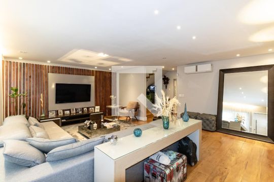 Sala de casa à venda com 3 quartos, 400m² em Vila Olímpia, São Paulo
