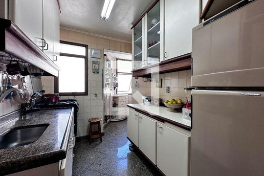 Cozinha de apartamento à venda com 2 quartos, 65m² em Nova Piraju, São Paulo
