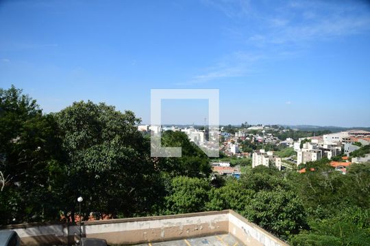 Quarto de apartamento para alugar com 2 quartos, 56m² em Centro, Cotia