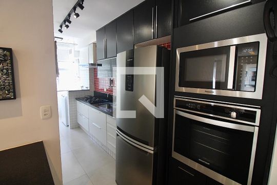 Cozinha de apartamento à venda com 2 quartos, 68m² em Barra da Tijuca, Rio de Janeiro