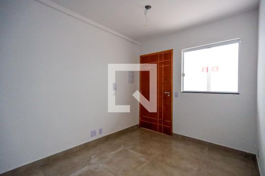 Sala de apartamento para alugar com 2 quartos, 40m² em Vila Romero, São Paulo
