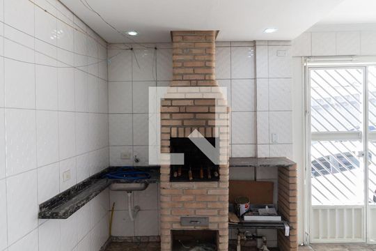 Área de Serviço e Churrasqueira de casa à venda com 3 quartos, 138m² em Vila Carmosina, São Paulo